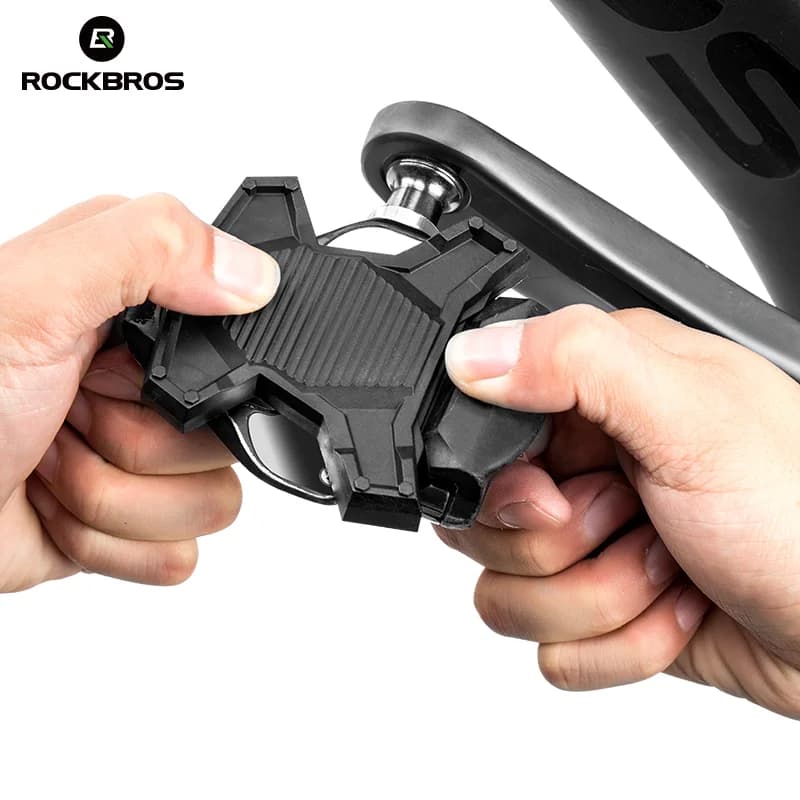 Adaptor universal pentru pedale cu sistem clipless SPD