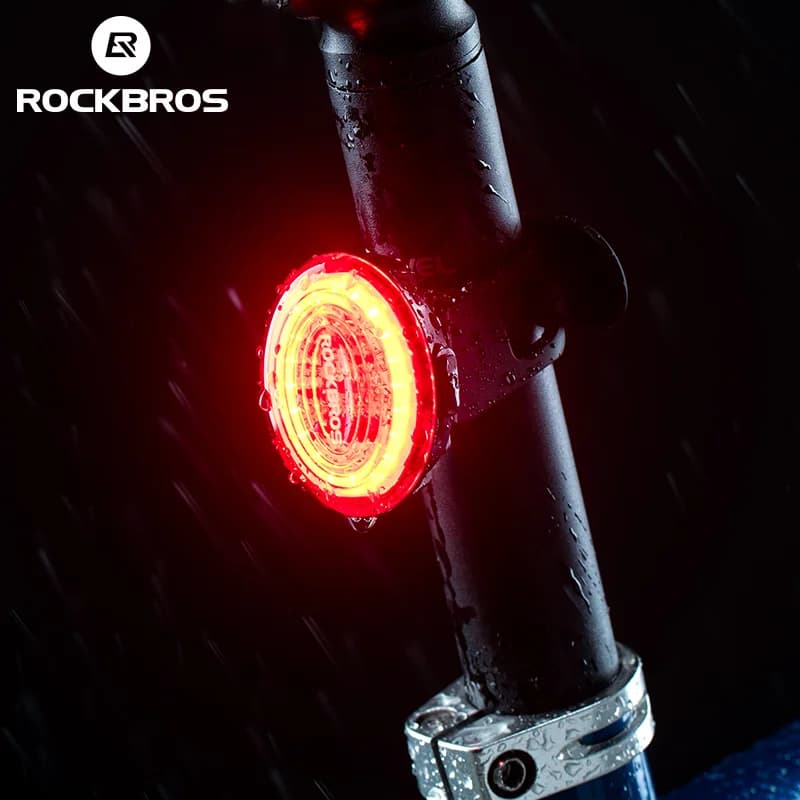 Lumină spate pentru bicicletă, cu senzor de frână inteligent și acumulator
